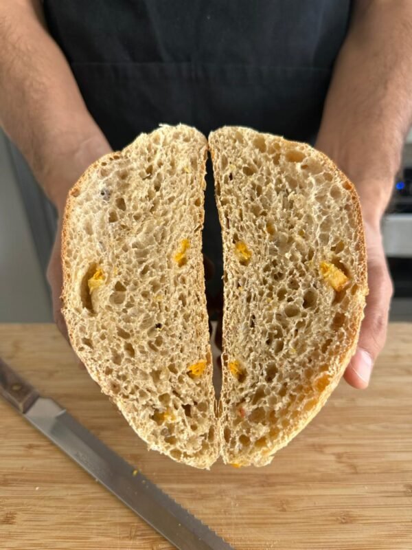 Pan Chile y Naranja Confitada Pan de cerveza negra, naranja confitada y chile
