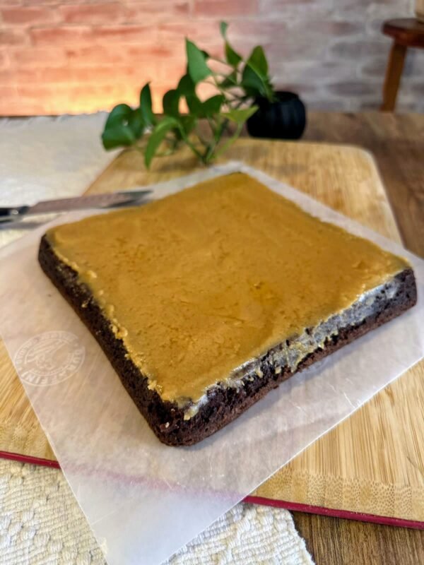 Brownie con Cobertura de Mantequilla de Maní