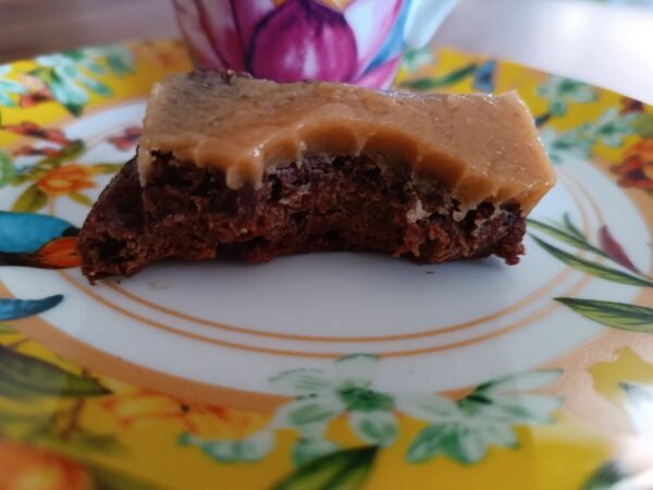 Brownie Con cobertuda de dulce de leche